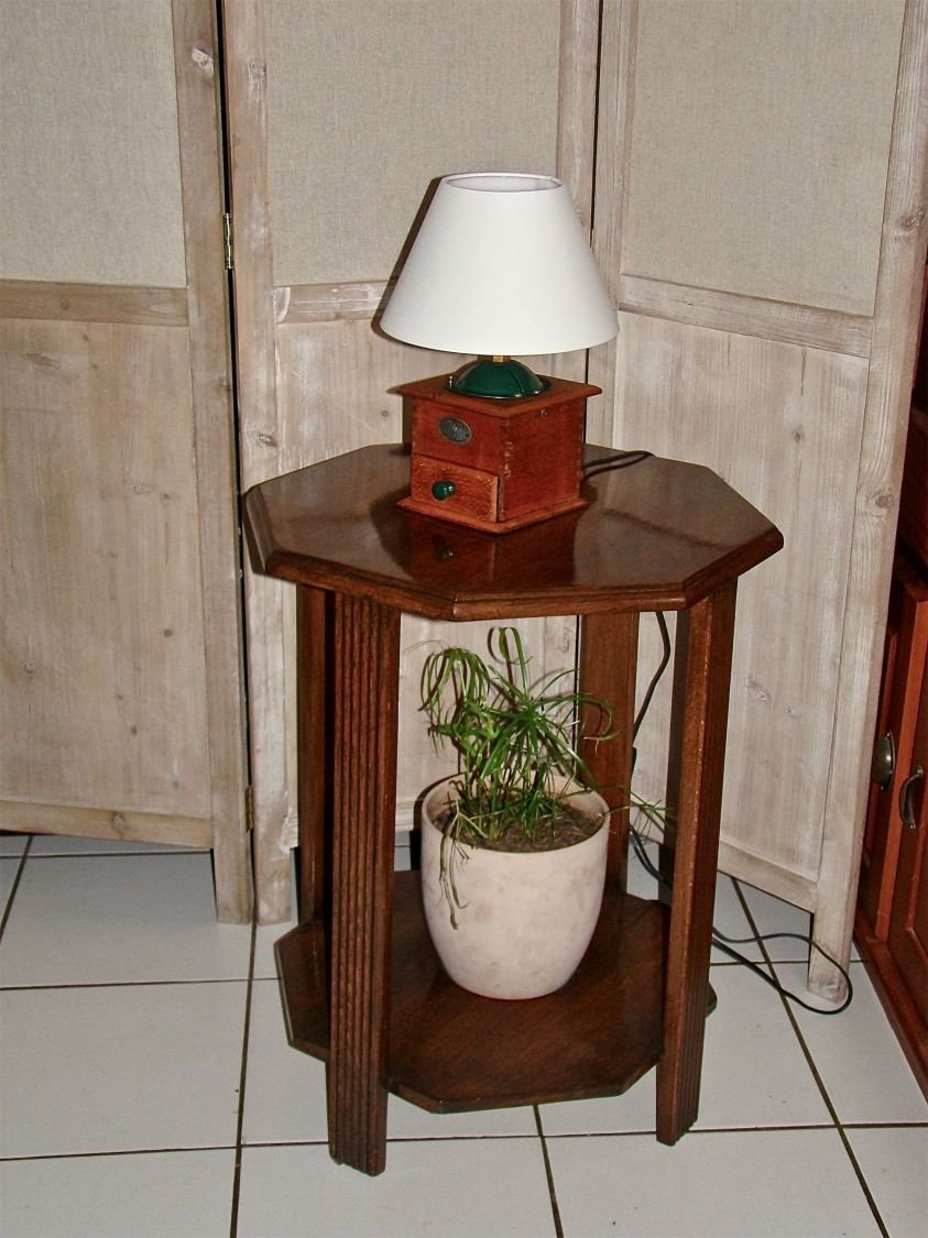 Lampe alte grüne Kaffeemühle