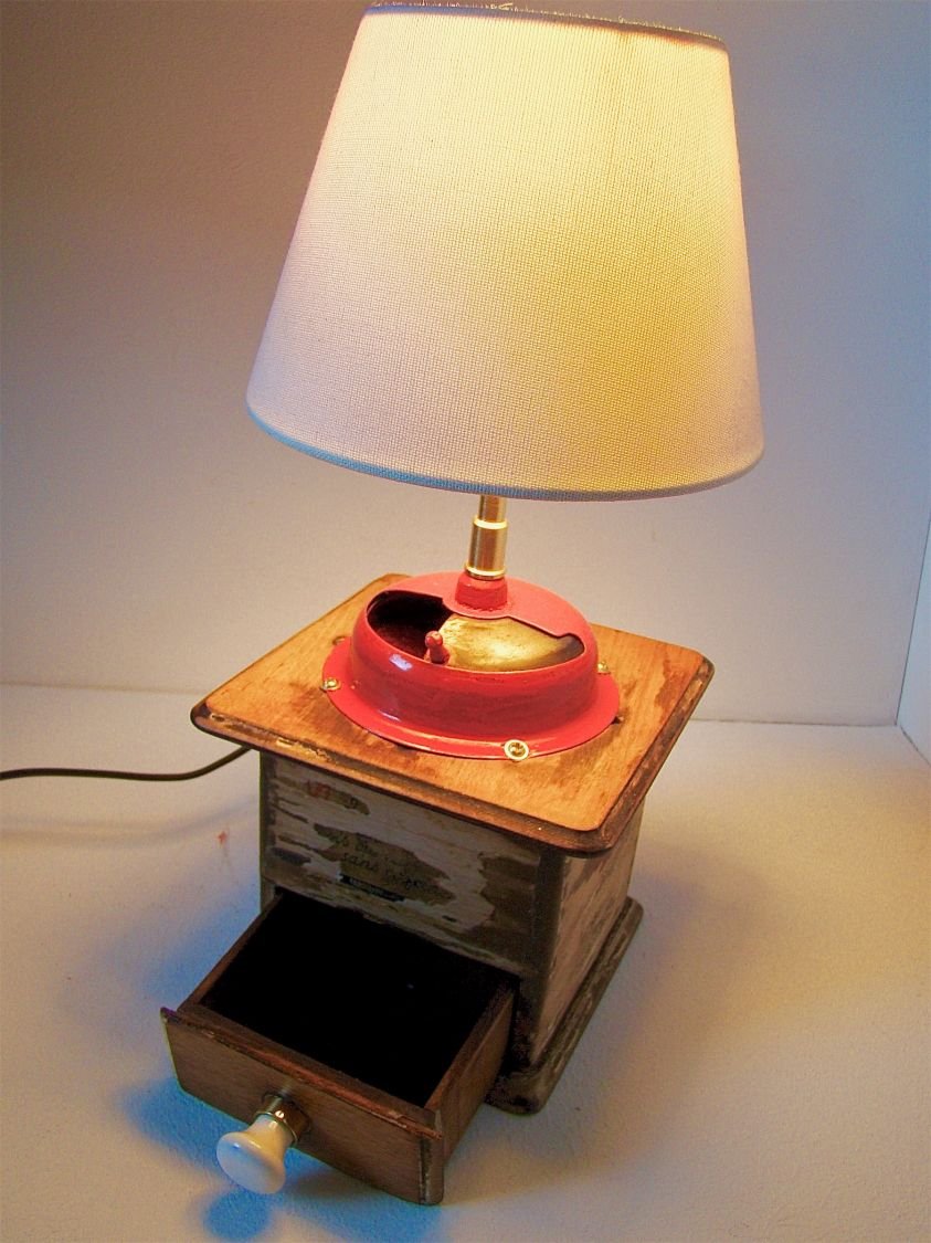 Lampe alte Kaffeemühle rot 