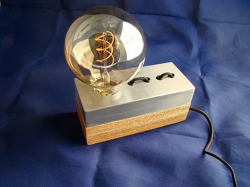 Lampe &eacute;pure d&eacute;sign de bureau