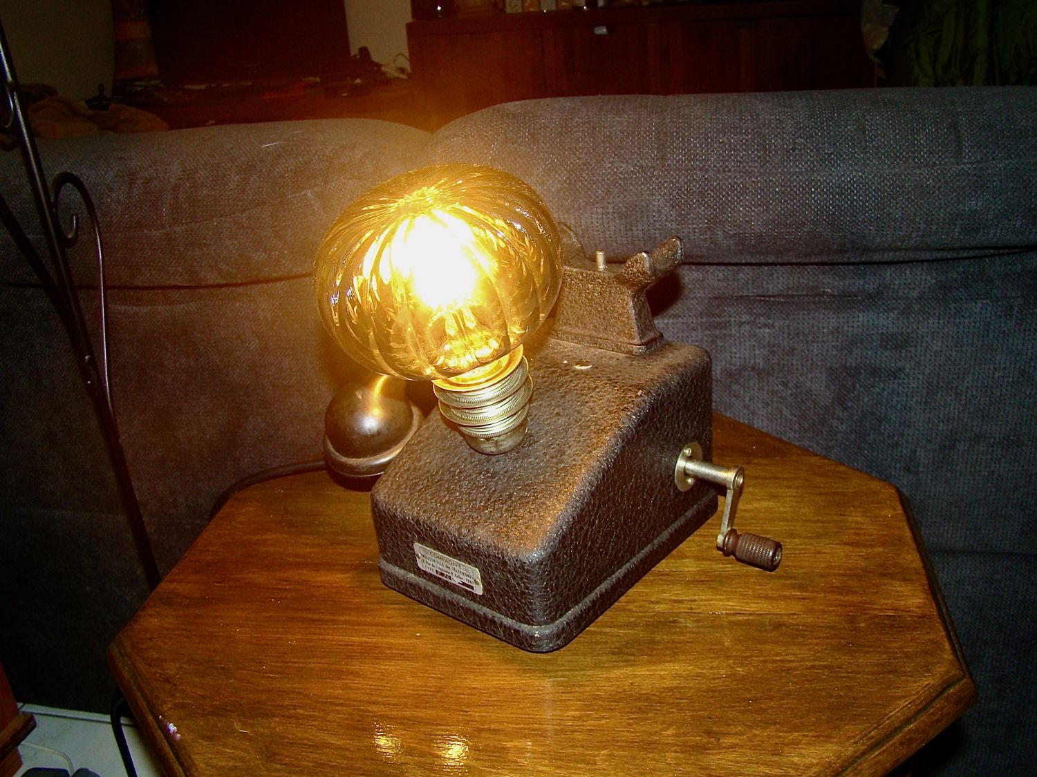Retro-Steampunk-Telefonlampe