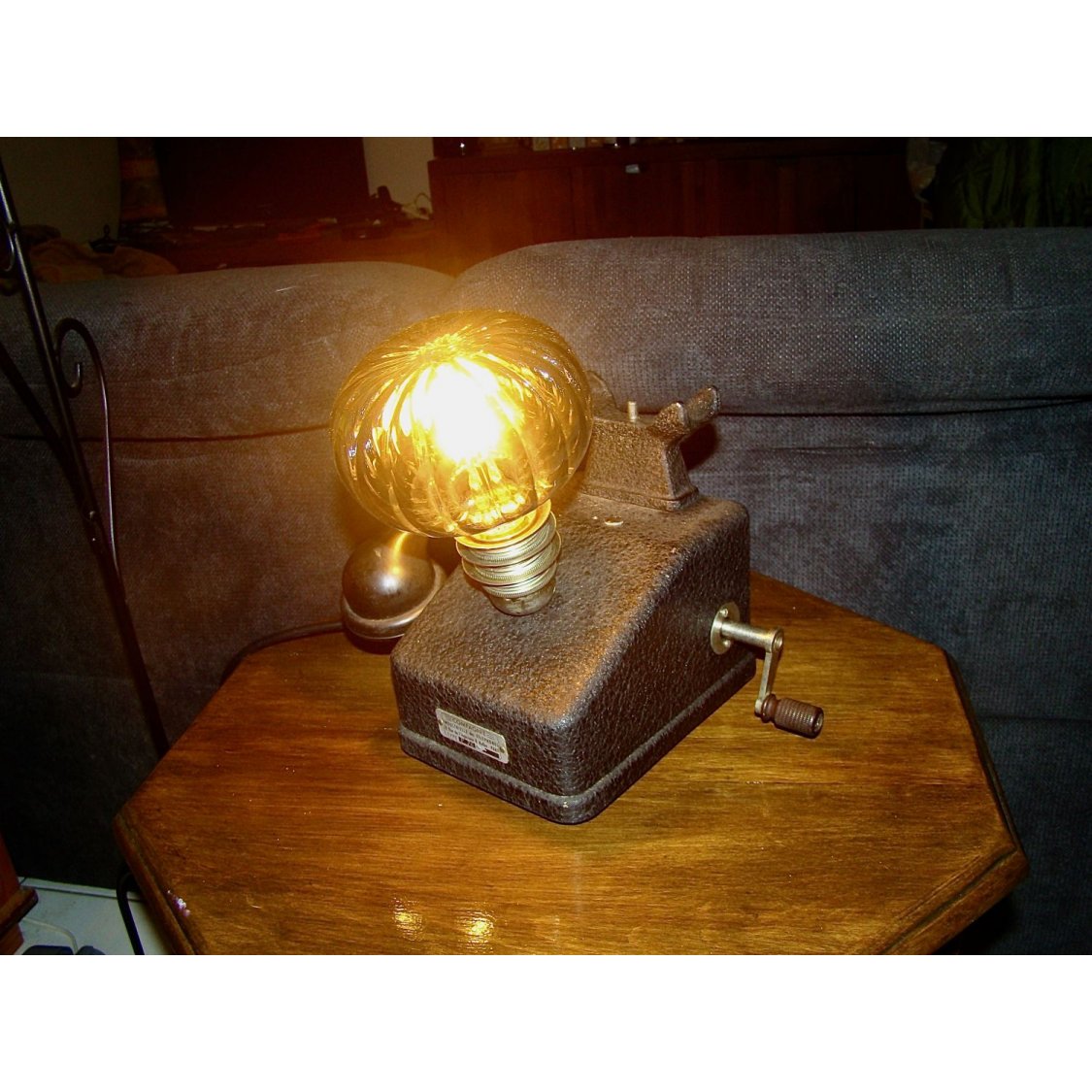 Retro-Steampunk-Telefonlampe