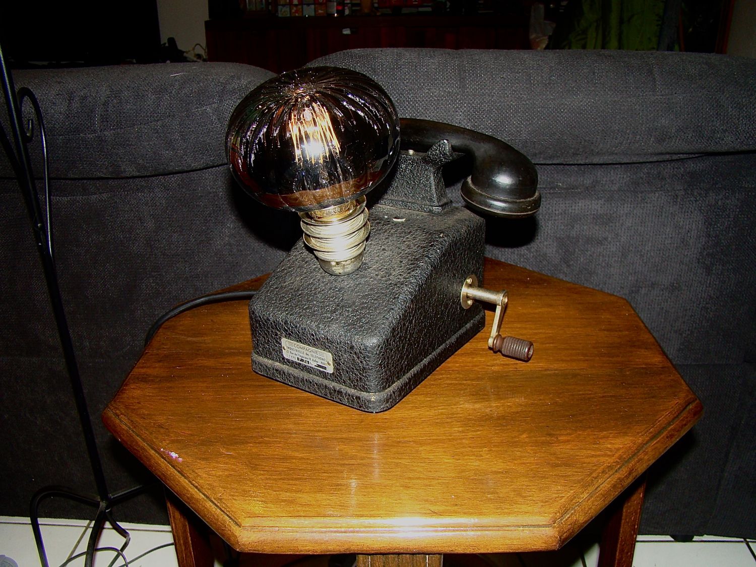 Retro-Steampunk-Telefonlampe