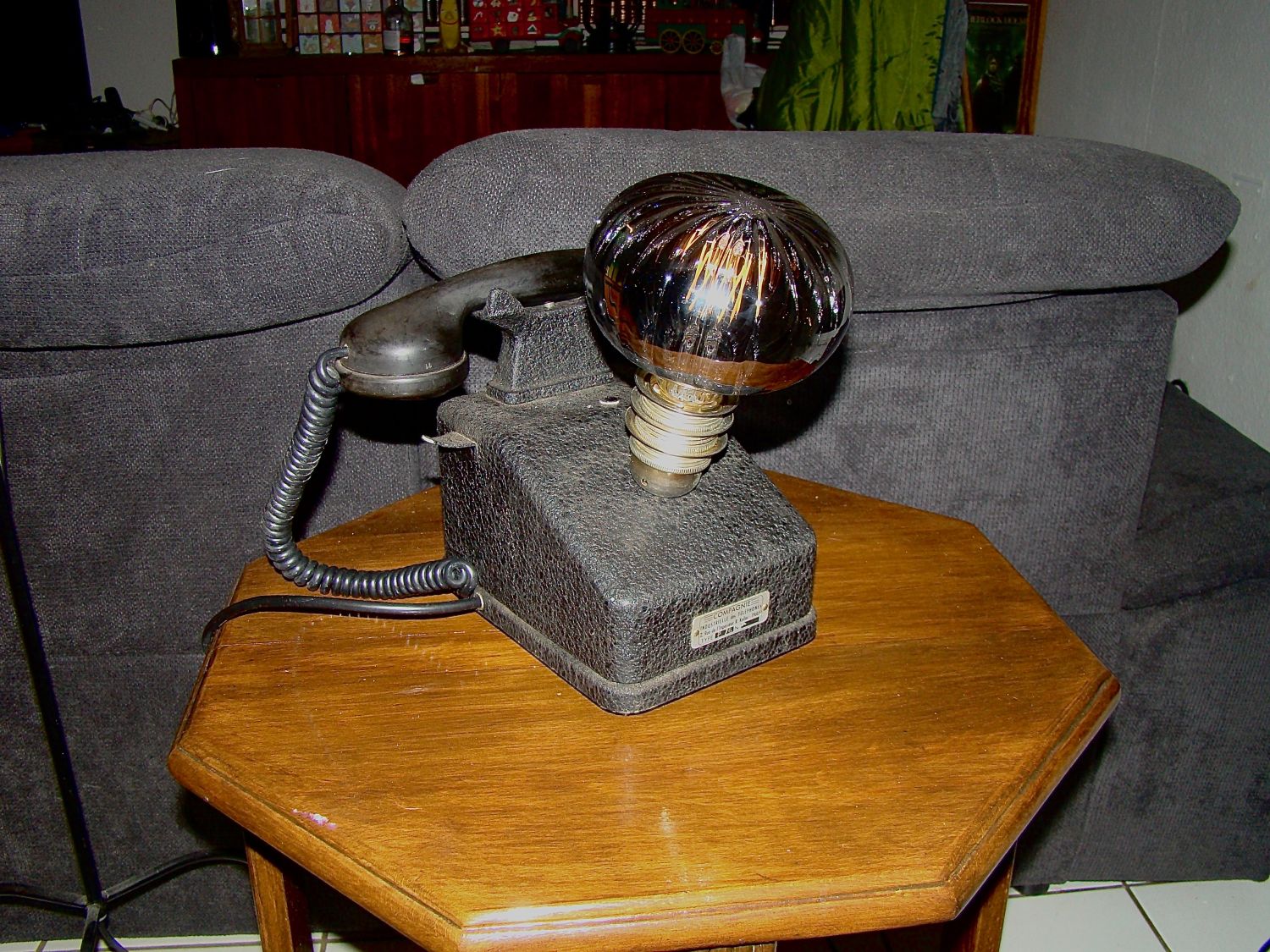 Retro-Steampunk-Telefonlampe