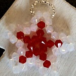 Hängeleuchte im Bausatz Stern rot und weiß