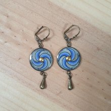 Boucles d'oreille pendantes enluminées spirale bleue