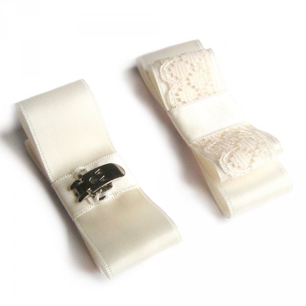 Schuhclips Accessoire Hochzeitsknoten Satin Anis und wei&szlig;e Spitze Thema Natur