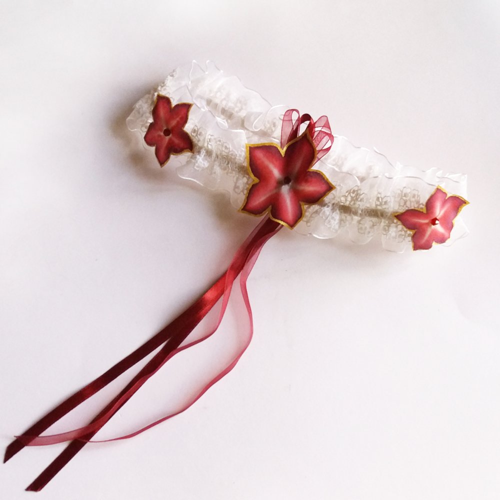 Strumpfband Hochzeit weiße Spitze und Organza rote Seidenblumen