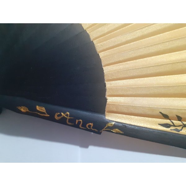 F&auml;cher aus Satin, handgezeichnet und handbemalt "Galaxie".