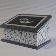 Schachtel aus Schiefer und Holz, Motiv Federn, Einzelanfertigung