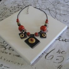 Gros Collier pour Femme en Ardoise et Bois Montage Silicone, Création Unique