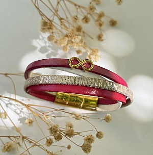 mehrreihiges roségoldenes Lederarmband für Frauen