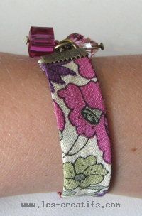 Fuchsiafarbenes Liberty-Armband