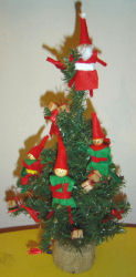 weihnachtsbaum mit Wichtelschmuck!