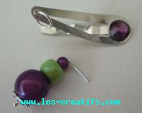 Eine Haarspange mit Perlen und Strasssteinen herstellen