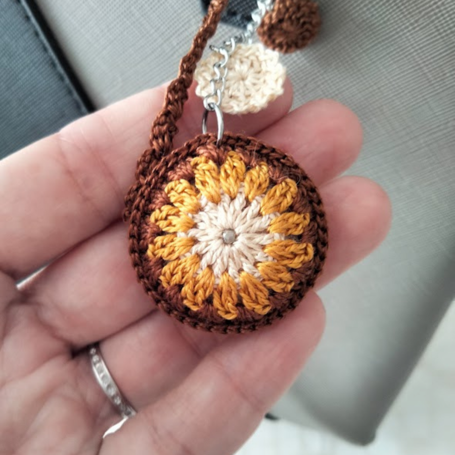 Taschenschmuck "Mandala" Schokolade