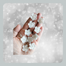 Souad - Angewandte Blüte Weiß - Zentralperle