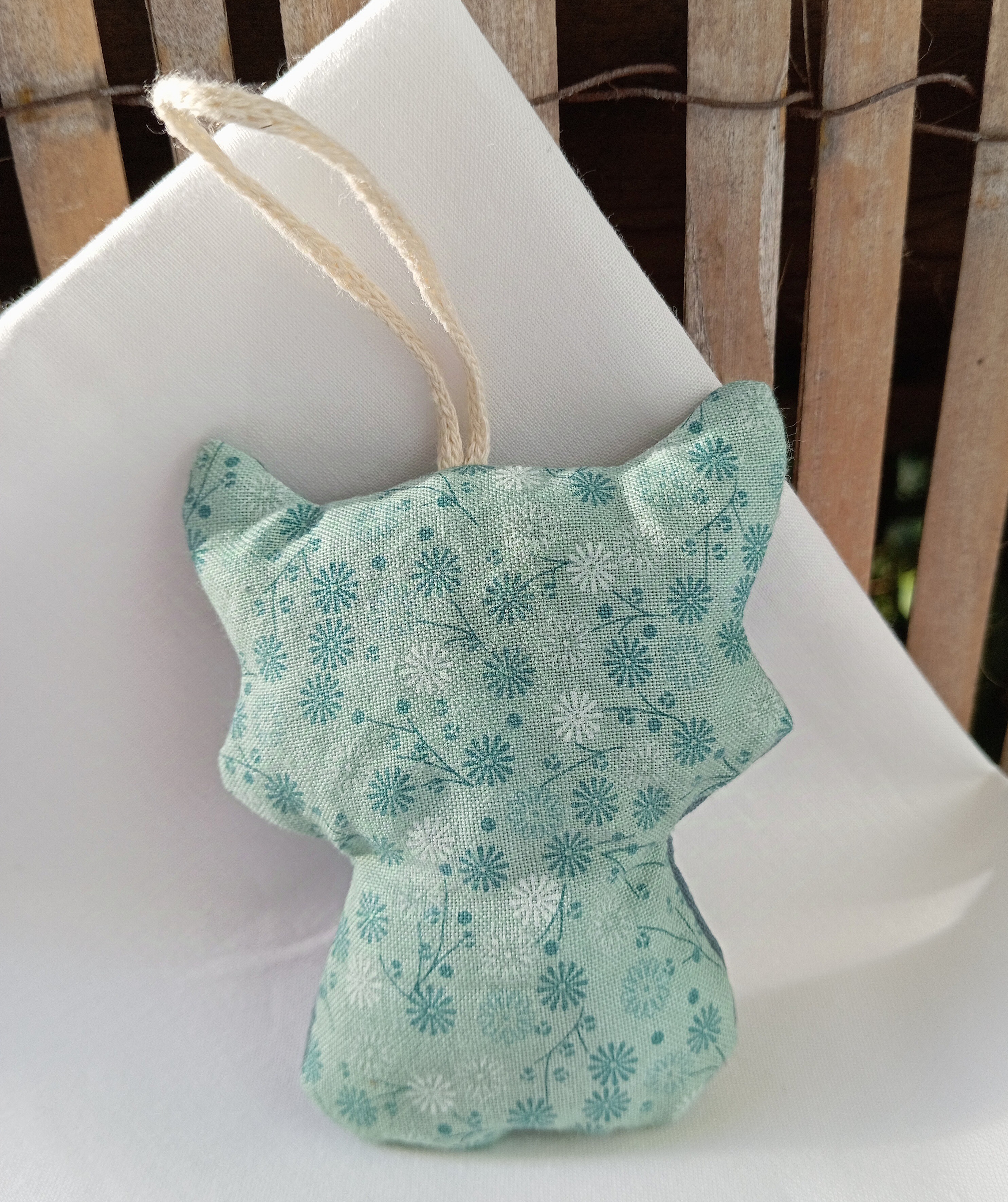 pochon garni de lavande bio en forme de papillon