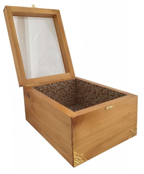 Holzschachtel mit Glasdeckel. Modell: Honigherz.