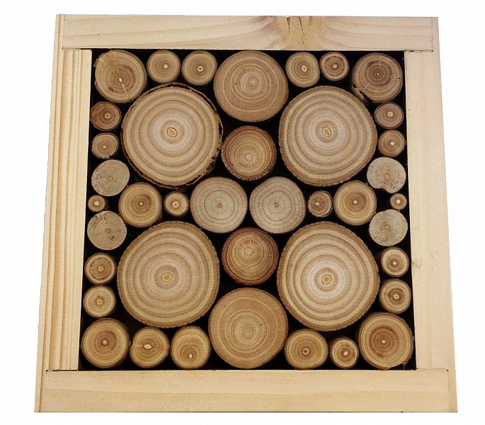 Untersetzer aus Lorbeer-/Haselnussholz, umkehrbar in Sch&auml;lchen mit Jacquard-Herzdekor