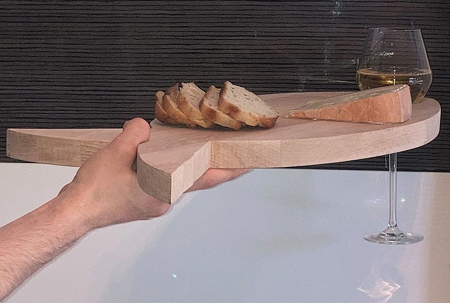 Aperitif-Schneidebrett aus nat&uuml;rlichem Buchenholz FSC Modell Fisch Platz 1 Glas 