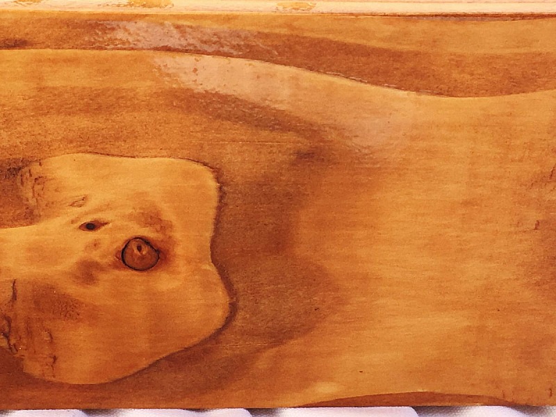 Gro&szlig;e rechteckige Wandgarderobe aus Rundholz mit Spiegel