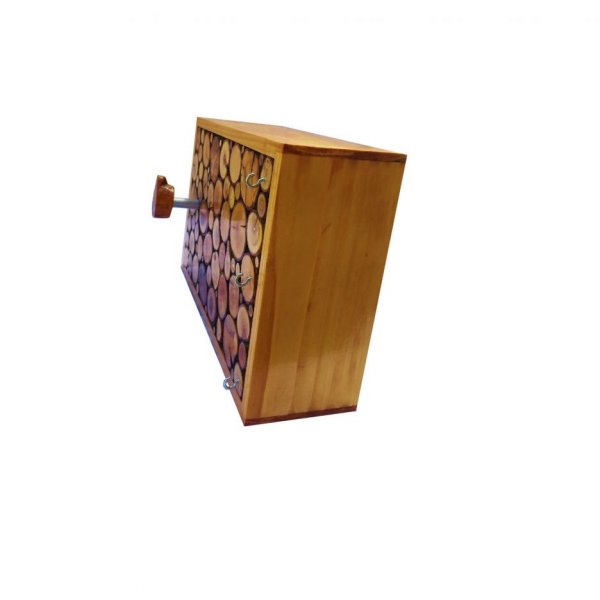 Rechteckige Wandgarderobe aus honigfarbenem Rundholz mit 1 Kleiderhaken und Schl&uuml;sselanh&auml;nger 30x20 cm