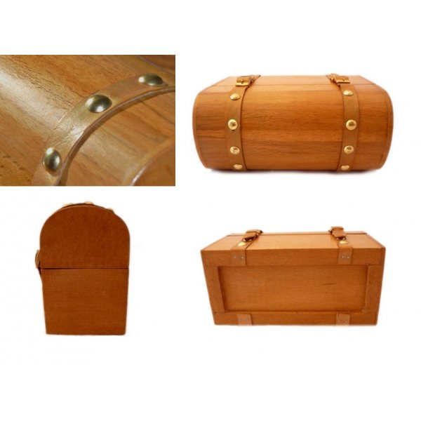 Sehr H&uuml;bsche Gebogene Truhe Aus Goldener Buche Massivholz 