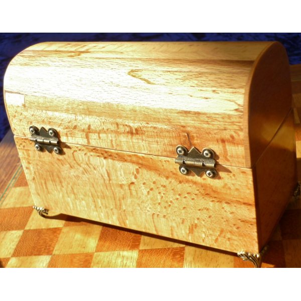 Sehr H&uuml;bsch Gebogene Truhe Aus Buche Antik Aussehen Massivholz