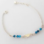 Armband aus blauen Achatsteinen mit Seepferdchen an einer Kette aus 925er Silber