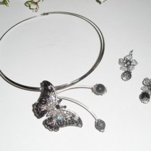 Set Originelle Halskette aus geschweißtem Metall mit grauem Schmetterling in Kristall und Achatsteinen