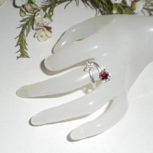 Origineller Ring aus 925er Silber mit Kristallblume und Schmetterling