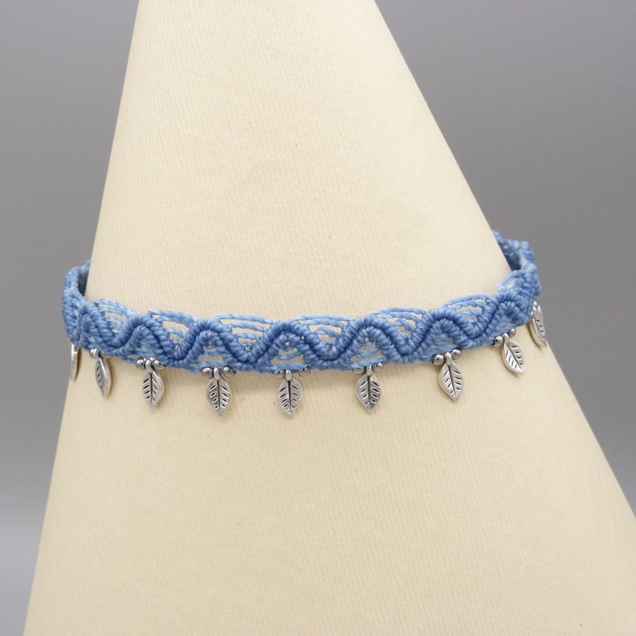 Commande personnalisée : Bracelet multi-rangs et chevillère assortie en micro-macramé bleu pastel et sable