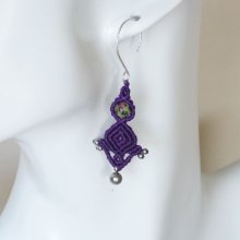 Paar violette Mikro-Makramee-Ohrringe mit Haken aus 925er Silber