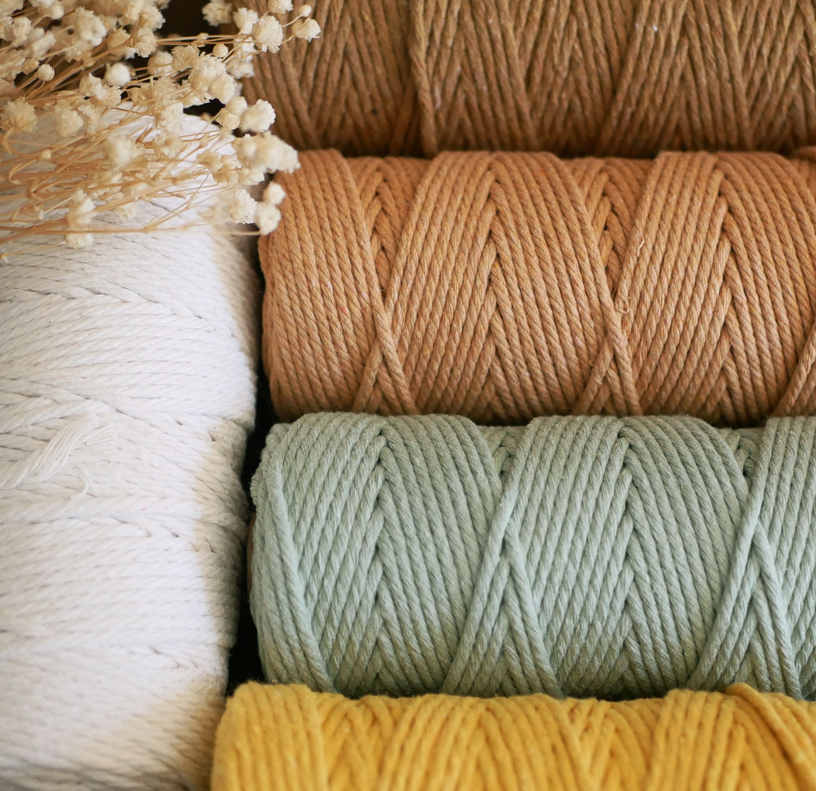 Porte-cl&eacute;s macram&eacute; perle en bois et corde coton couleur au choix 