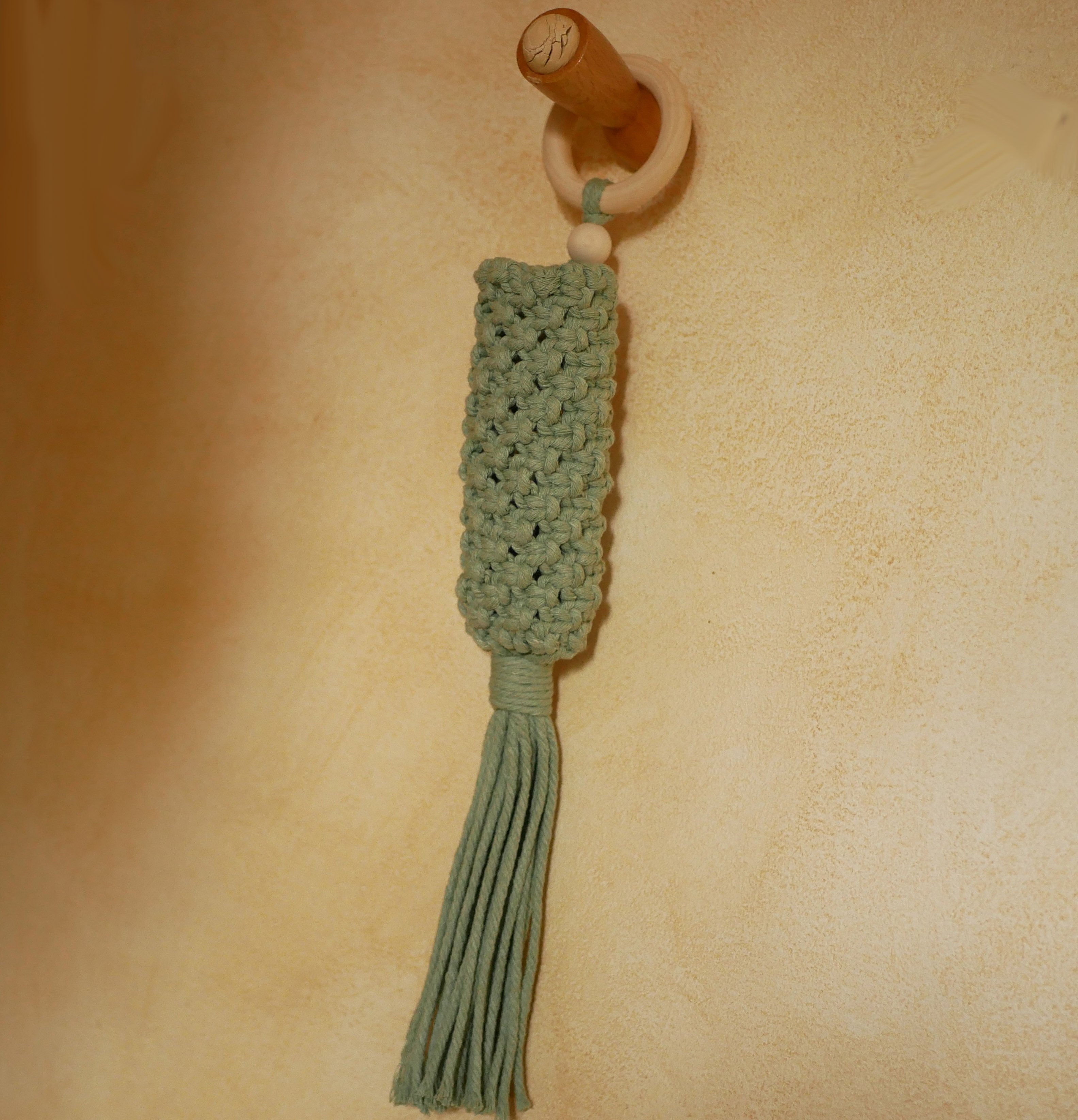 Suspension en macram&eacute; pour fleurs s&eacute;ch&eacute;es avec corde coton couleur vert