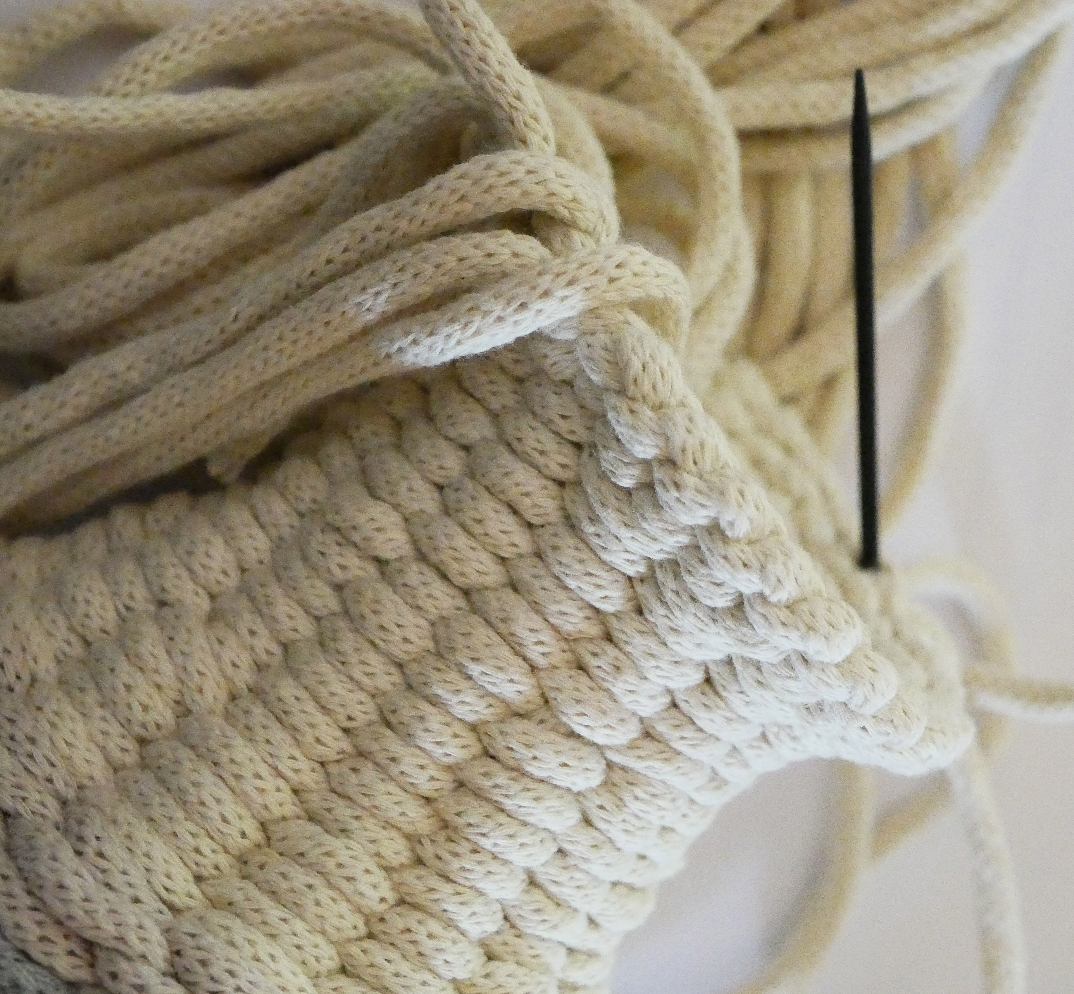 Vase en tissage de coton 3 couleurs rayées