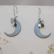 Silberne Mond-Ohrringe aus Holz und Sternen-Charms 