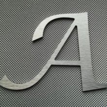Brief aus gebürstetem Metall LUCIDA CALLIGRAPHY