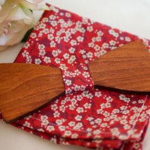 Schmetterlingsknoten aus Holz und Anzugtasche aus Liberty Rot 