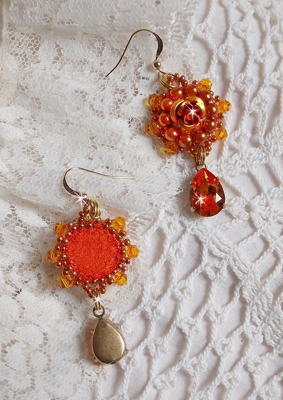 BO Lady in Orange bestickt mit Swarovski-Kristallen in Tangerine, Rocailles und böhmischen Glasperlen