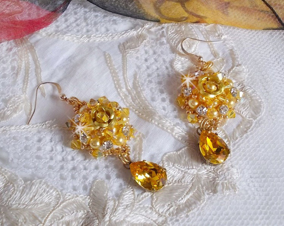 BO Sunflower Gold bestickt mit Swarovski-Kristallen, Metallrosen und Miyuki-Rocailles