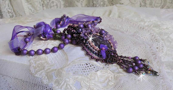 Chinese Purple Stone Anhänger Halskette bestickt mit Edelsteinen die Sugiliten