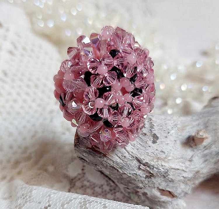 Anemonen-Ring mit Facetten und Tupies aus Swarovski-Kristall