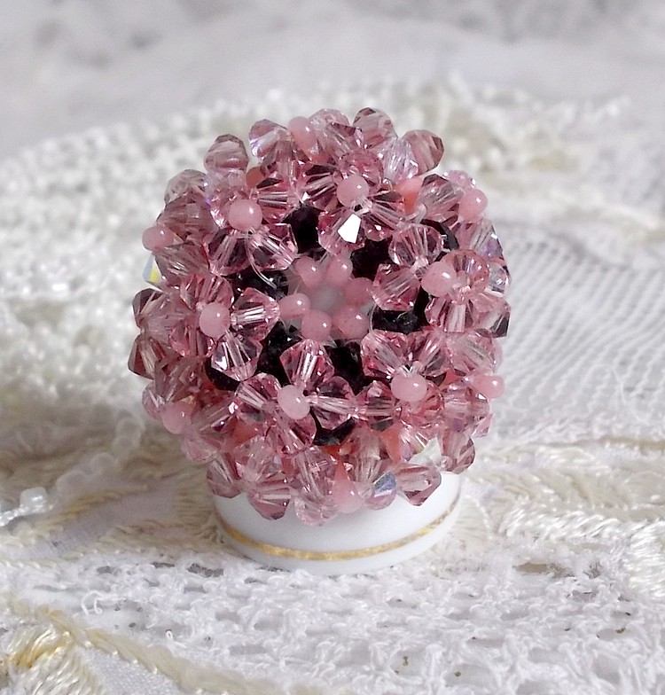 Anemonen-Ring mit Facetten und Tupies aus Swarovski-Kristall