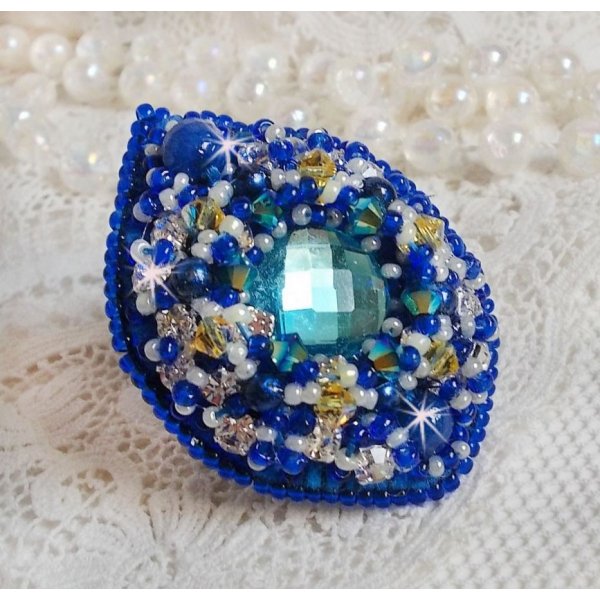 Blue Palace Ring, ein authentisches Design mit blauen Rocailles-Perlen und Swarovski-Kristallen