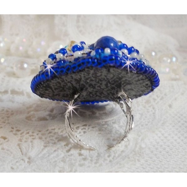 Blue Palace Ring, ein authentisches Design mit blauen Rocailles-Perlen und Swarovski-Kristallen