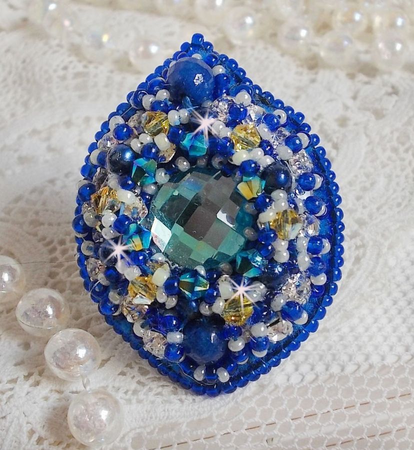 Blue Palace Ring, ein authentisches Design mit blauen Rocailles-Perlen und Swarovski-Kristallen