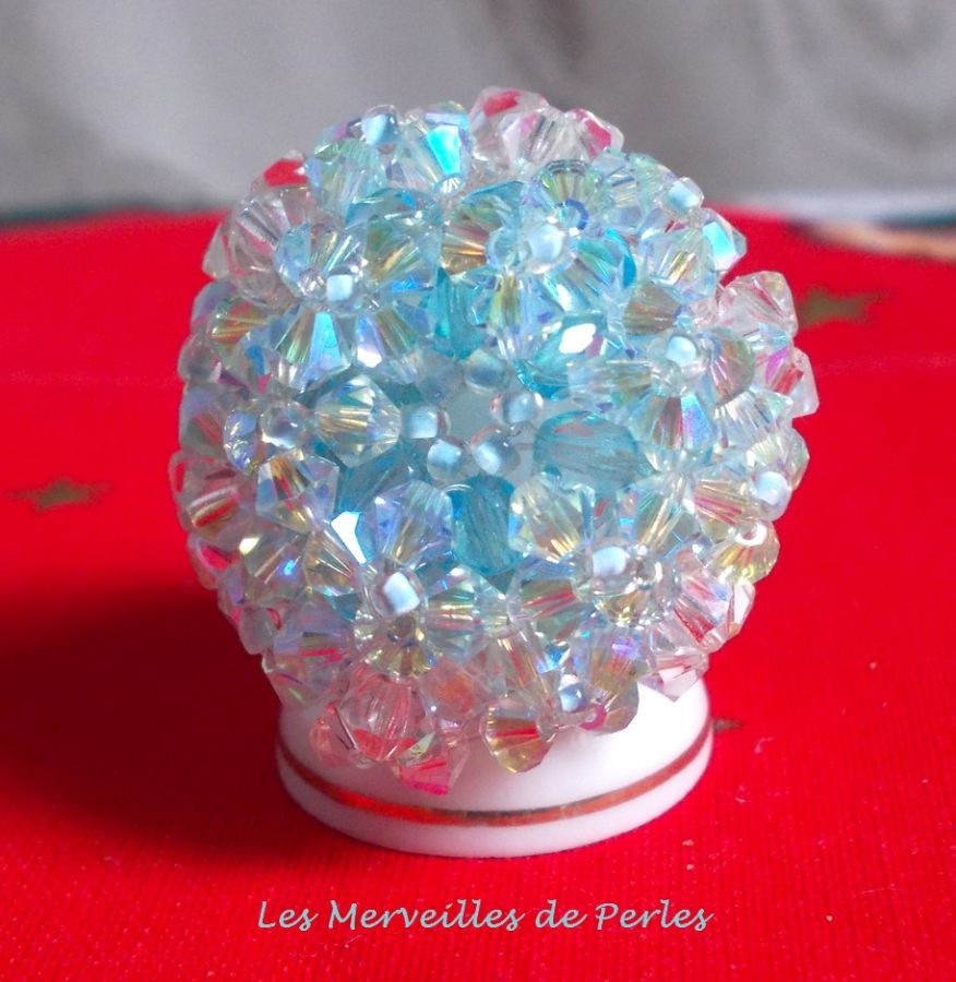 Crystal Blue Ring mit Facetten und Kreiseln aus Swarovski-Kristall