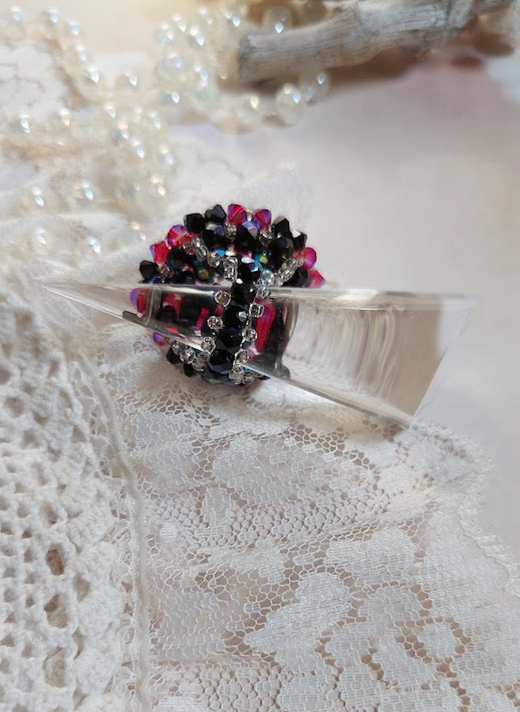 Elegance Ring mit Facetten und Kreiseln aus Swarovski-Kristall