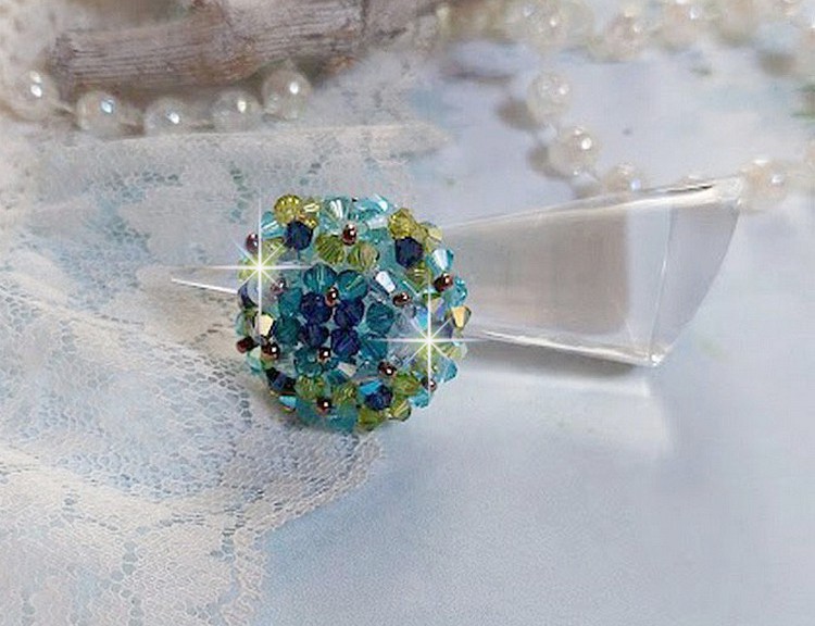 Ring Esperance mit Facetten und Kreiseln aus Swarovski-Kristall